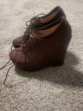 Lolaa-1 Brown Suede Wedge Booties Size 6.5